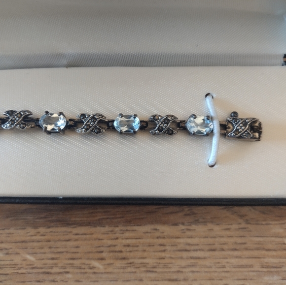 Women's Sterling Silver Marcasite Pale Blue Stone 7 Inch Bracelet - Picture 4 of 8